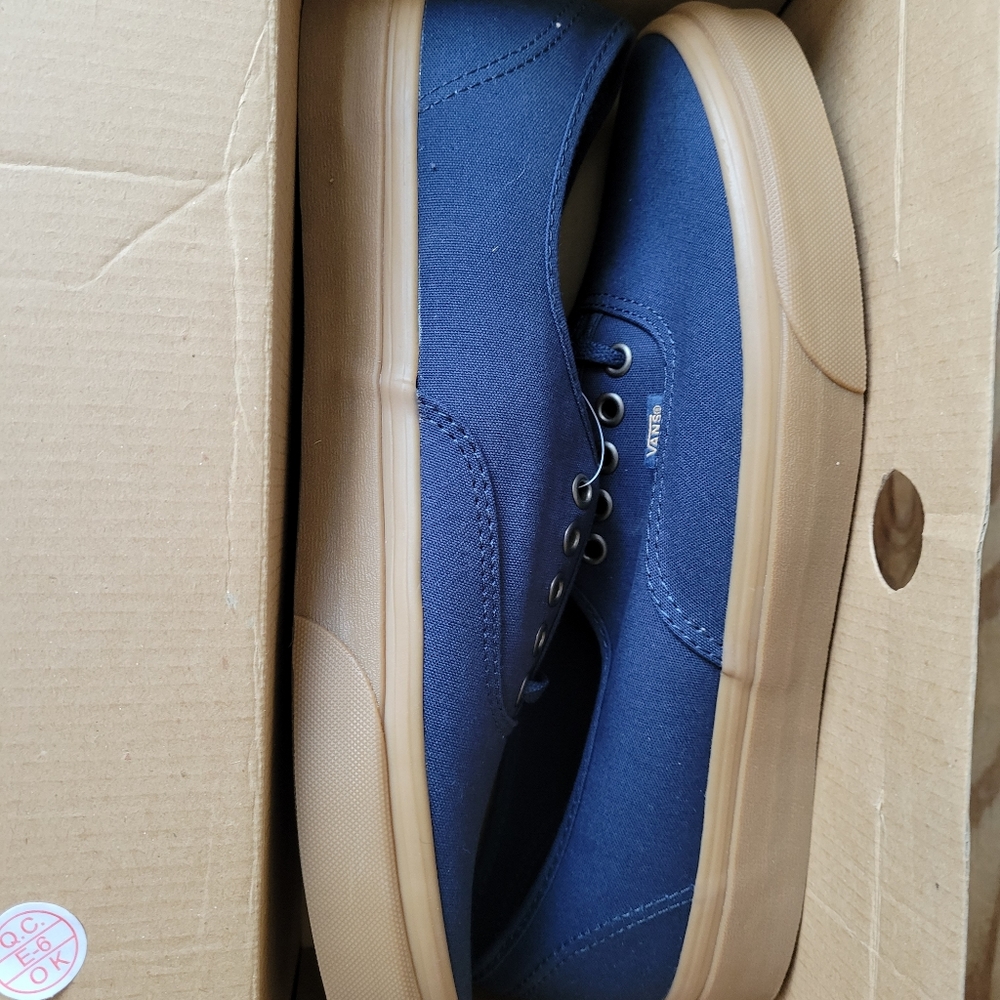NEW VANS shoes